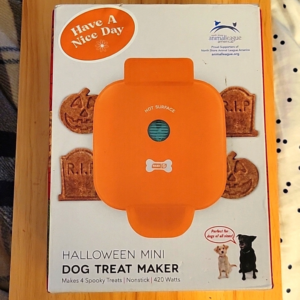 DASH Halloween Mini Dog Treat Maker 🐕